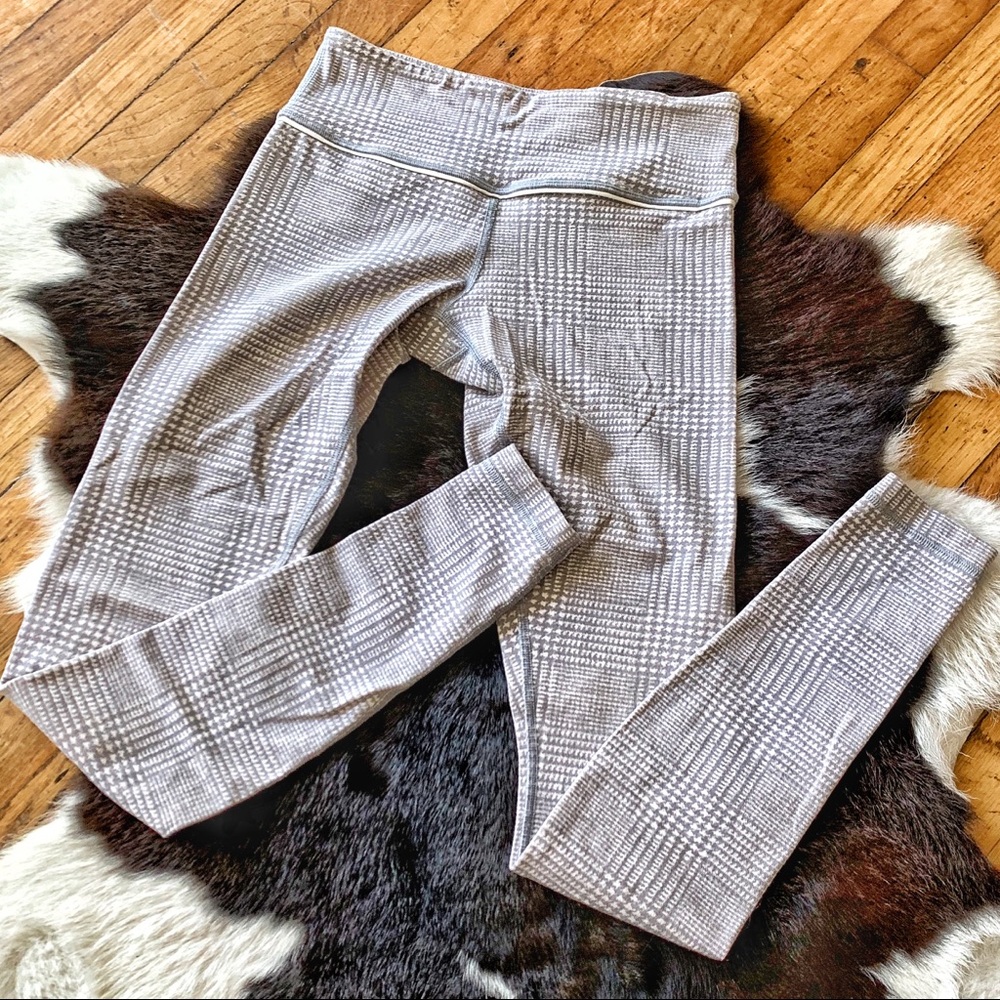 Lululemon Light Gray Plaid Leggings Women Size 4